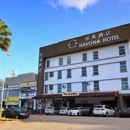Havona Hotel - Taman Tropika Kulai Exteriör bild
