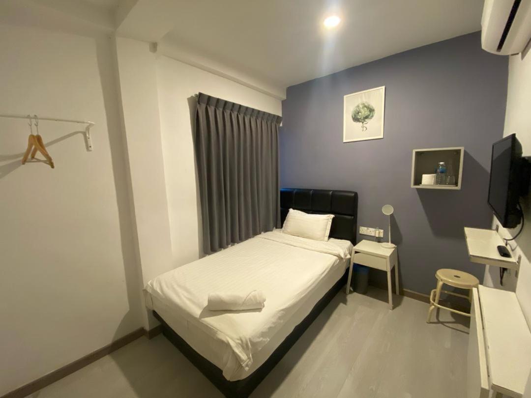 Havona Hotel - Taman Tropika Kulai Exteriör bild