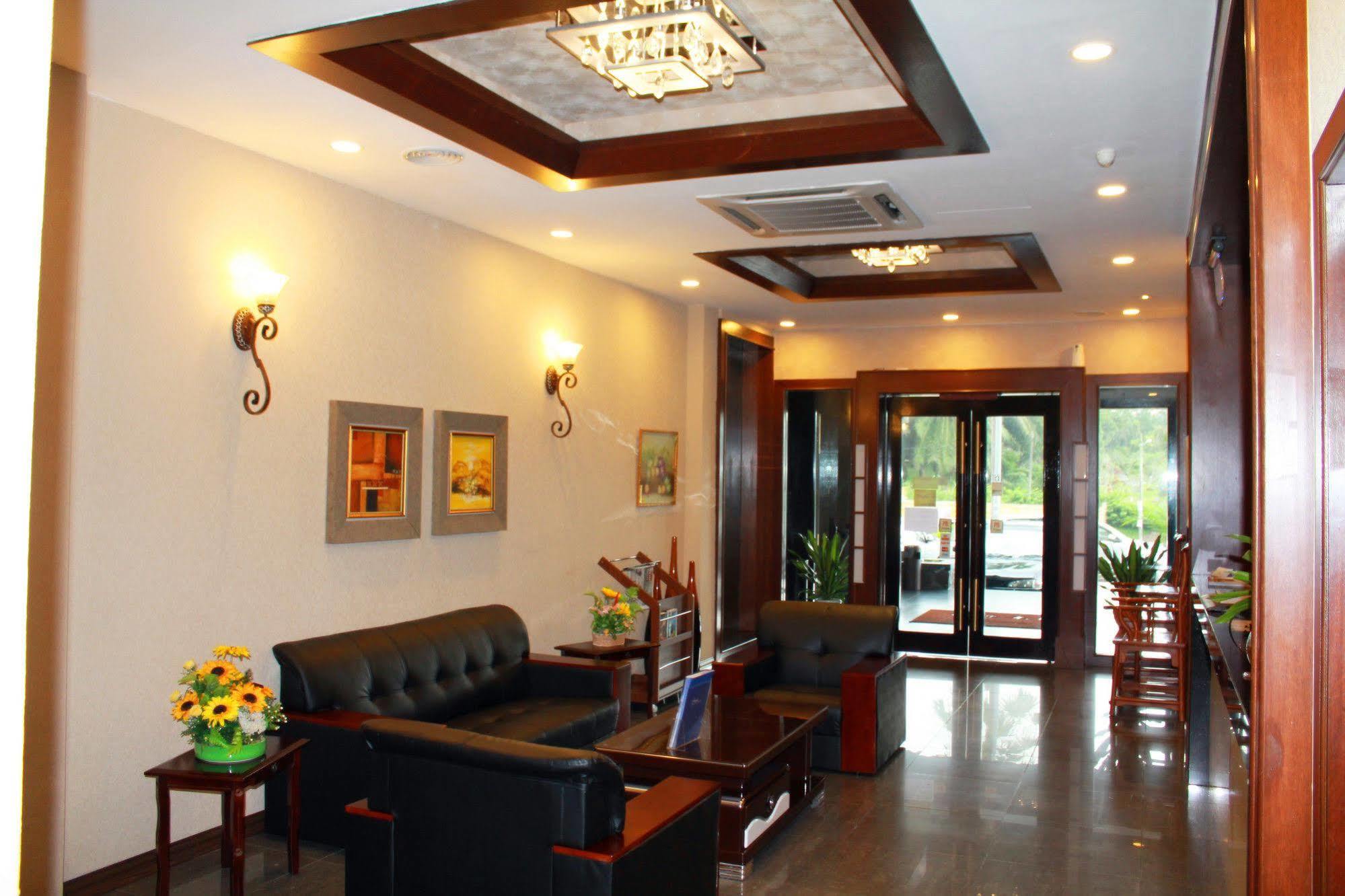 Havona Hotel - Taman Tropika Kulai Exteriör bild